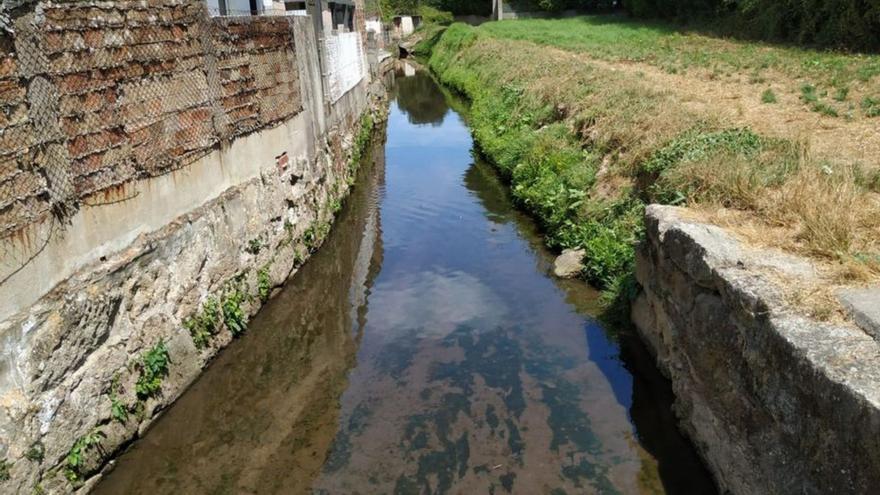 Río Bouzós, antes de atravesar la calle Atranco.   | // S.Á.