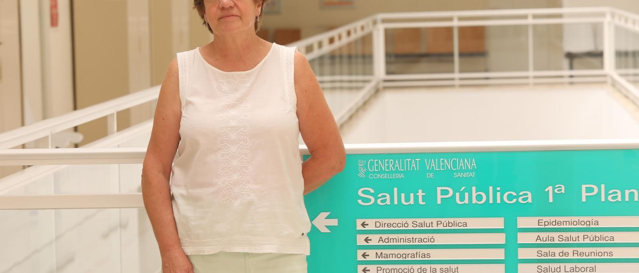 Antonia Soriano, directora de Salud Pública, en el Centro de Salud de Altabix.