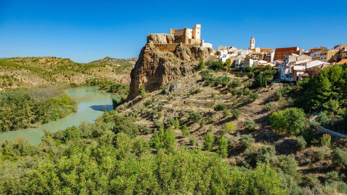 El pueblo de Valencia que puede presumir de tener un volcán estromboliano.