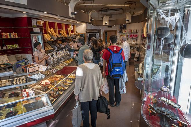 La app que conecta a los barceloneses con el comercio local ya supera los 300 negocios