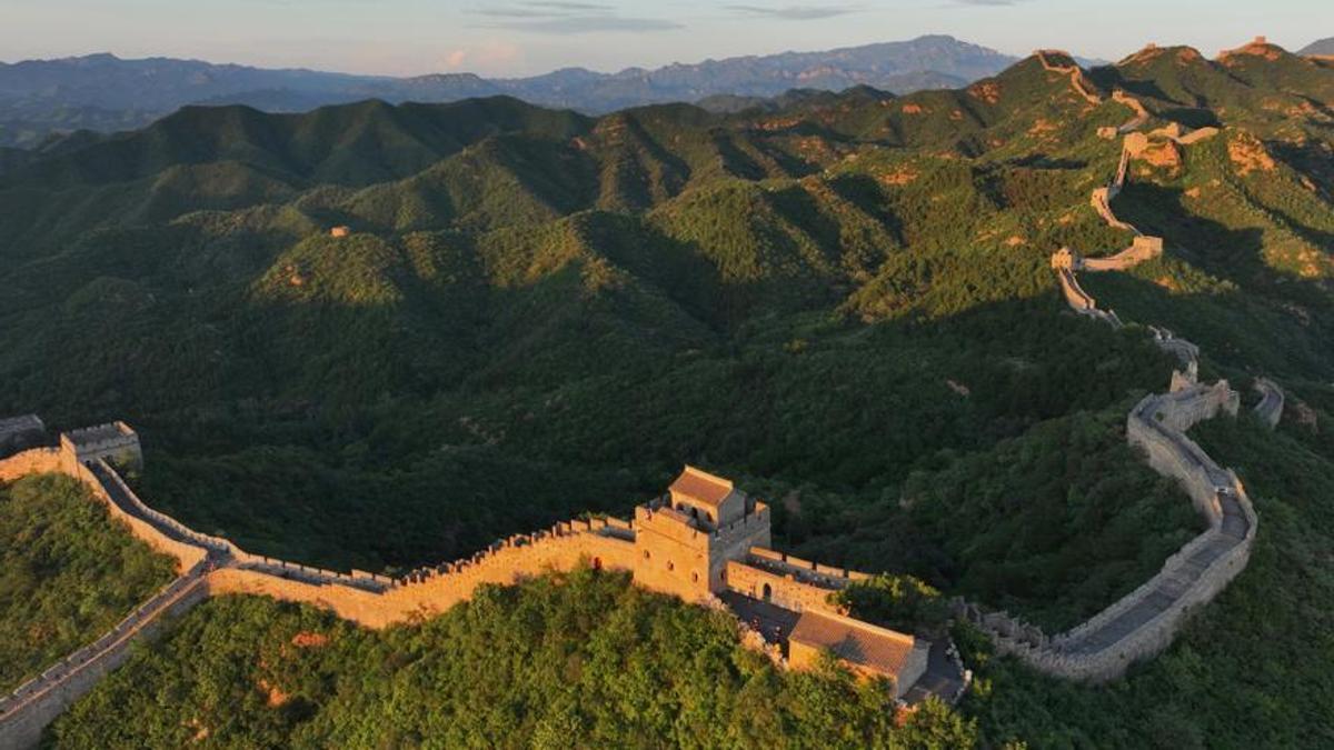 La Xina obre la porta al capital i al turisme