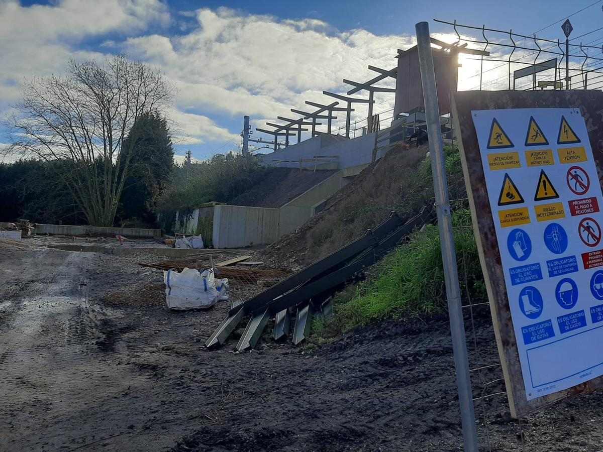 Las obras en la estación de Villabona para la construcción de un nuevo acceso