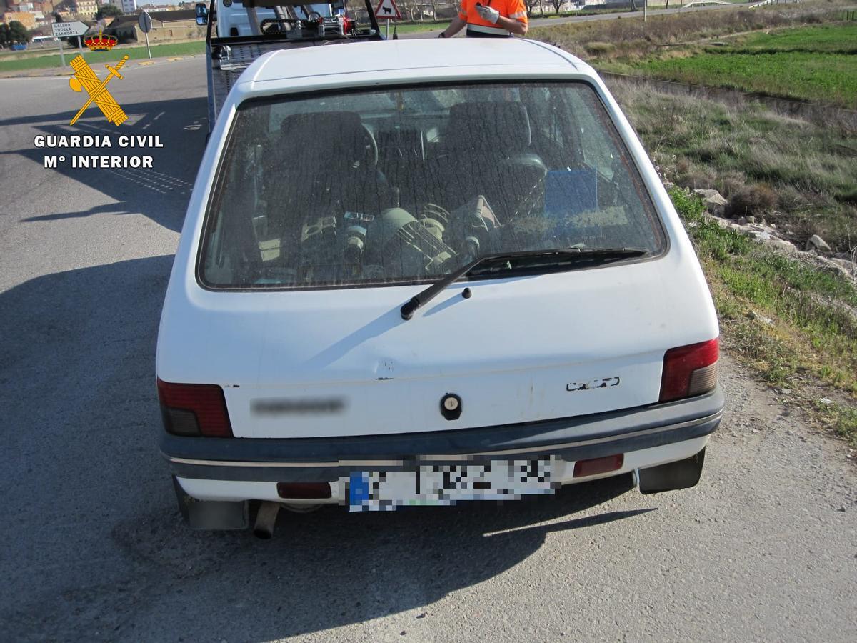 Coche interceptado por la Guardia Civil conducido por el detenido