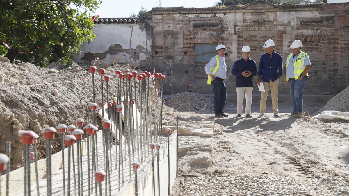 Hallan una alberca y una serliana en las obras que unen Capitulares con los jardines de Orive.