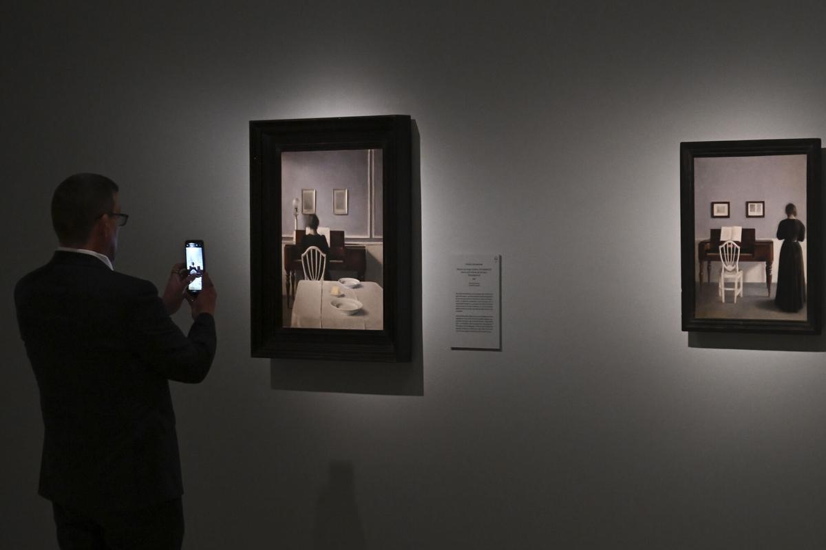 Aspecto de la exposición 'Hammershøi El ojo que escucha', presentada este viernes en el Museo Nacional Thyssen-Bornemisza.