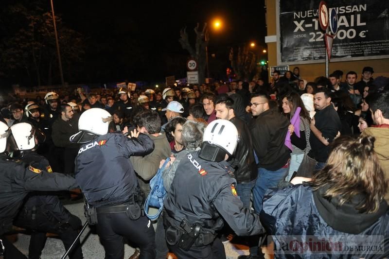 Vuelve la violencia a las vías con el 8 de Marzo