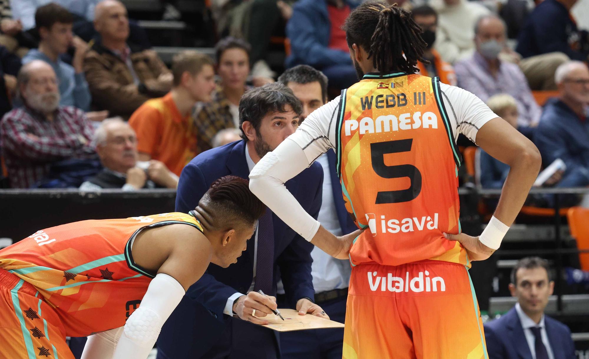 Las mejores imágenes del Valencia Basket - Girona Basketball