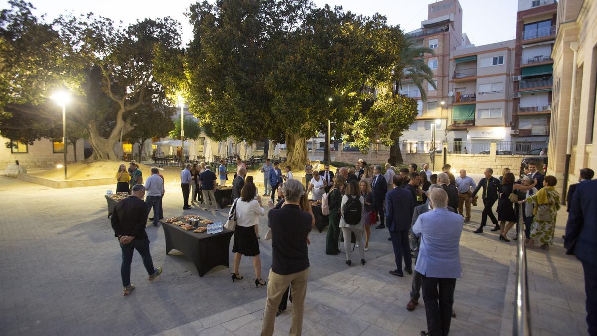 Los asistentes disfrutaron de un ágape tras la jornada de BBVA.