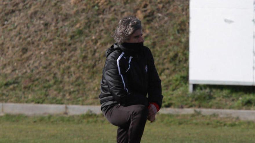 Roberto Aguirre, durante un entrenamiento en el anexo del Ruta.