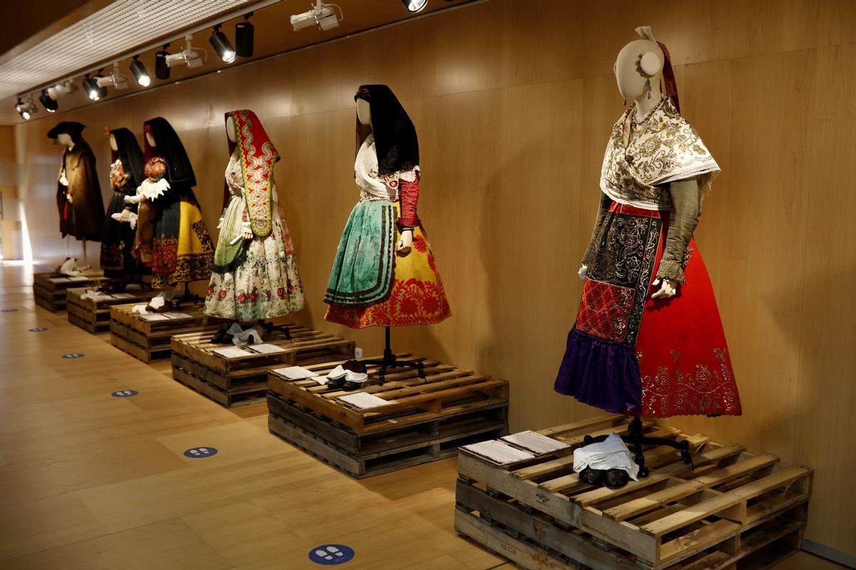GALERÍA | La inauguración de la muestra de indumentaria tradicional en Zamora, en imágenes GALERÍA | La inauguración de la muestra de indumentaria tradicional en Zamora, en imágenes