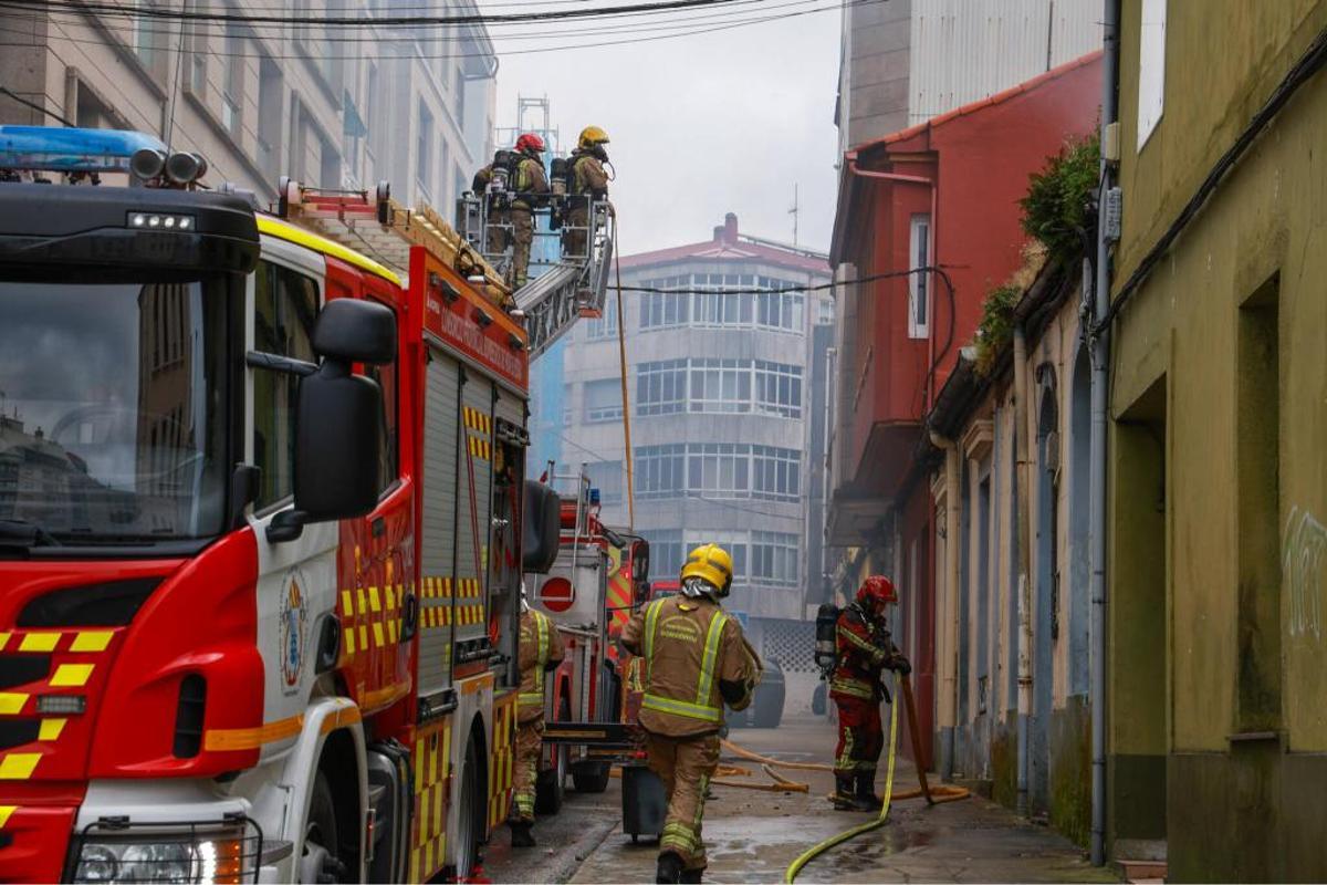 Se incendia la narcovivienda de Os Duráns, en Vilagarcía