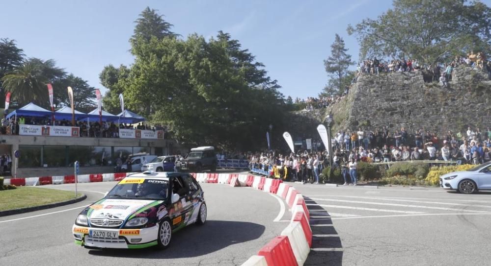 El olor a gasolina se apodera de O Castro con el Rallye Rías Baixas