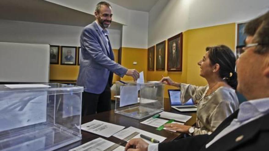 Juan I. Torregrosa renueva como director del Campus con el 78% de los votos