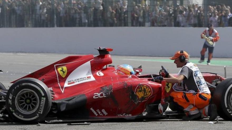 Alonso sale ileso de un accidente en Spa