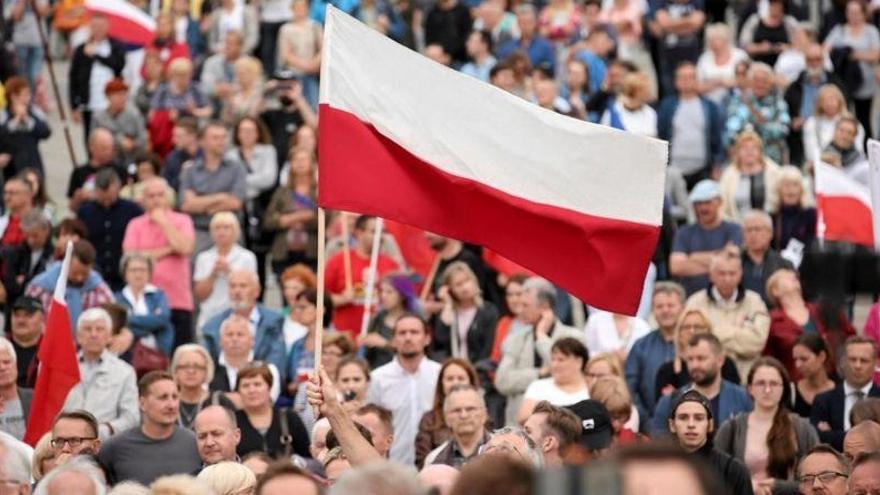 La Comisión Europea abre un procedimiento de infracción a Polonia
