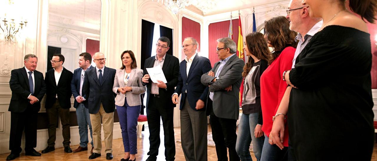 El presidente de las Corts, Enric Morera, durante la entrega de la última memoria del Consell de Transparència