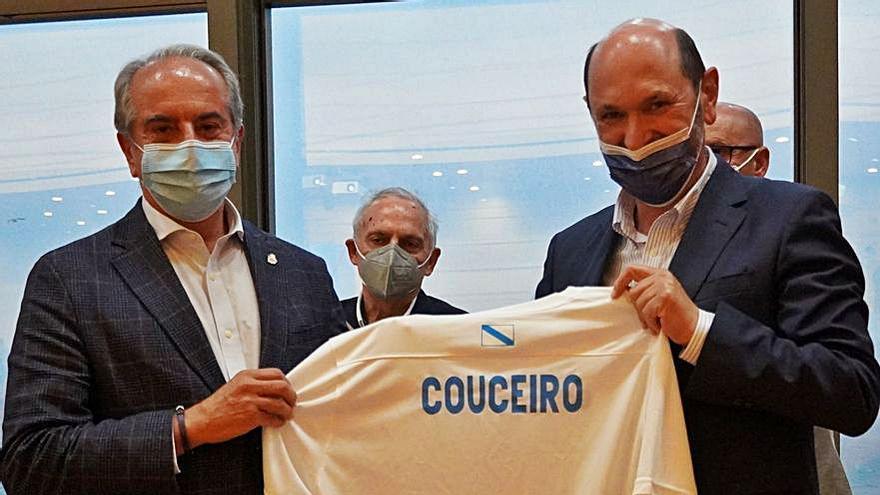 Couceiro y Jiménez, con los Entrenadores de Honor de la RFGF  | RFGF