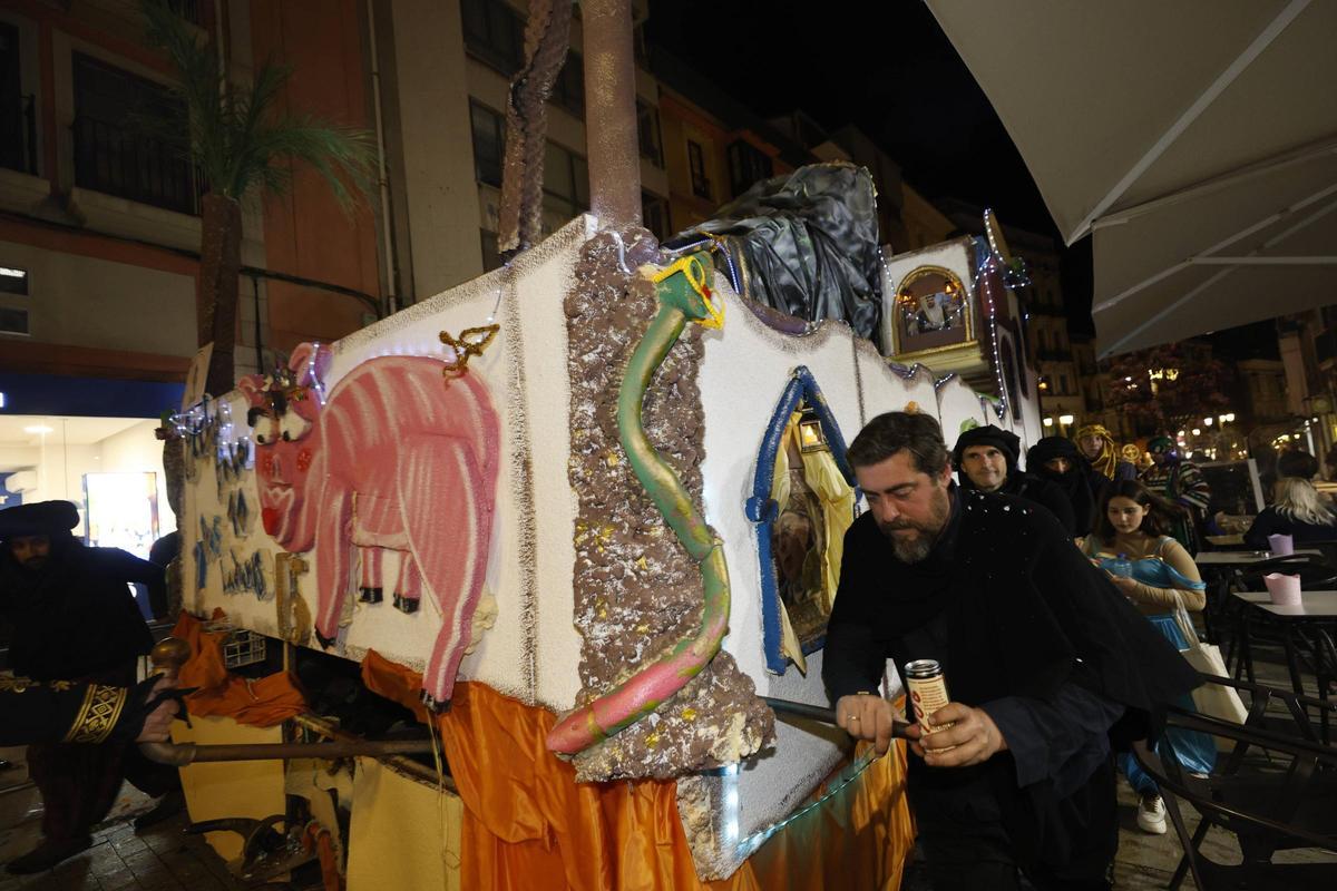 En imágenes: El desfile de Antroxu de Avilés