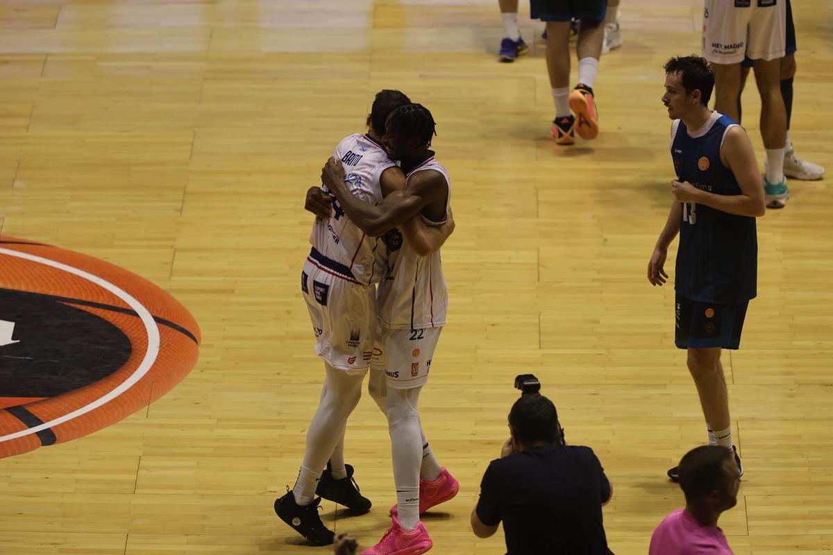 El Obradoiro asciende y convierte Sar en una fiesta de ACB