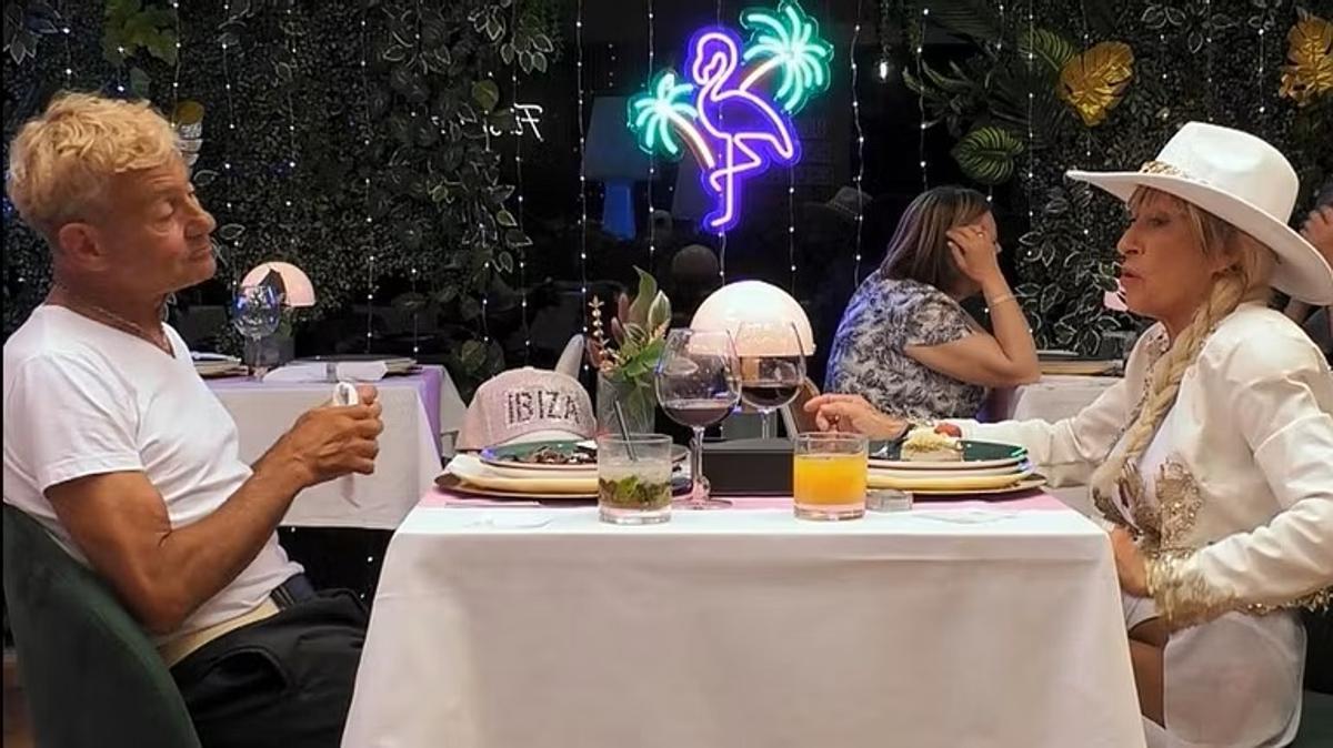Fernando y Ángela Show, durante la cena.