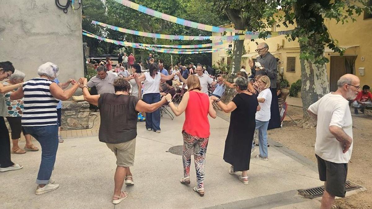 Ballada de sarnades a l'Aplec dels Àngels de Castellví