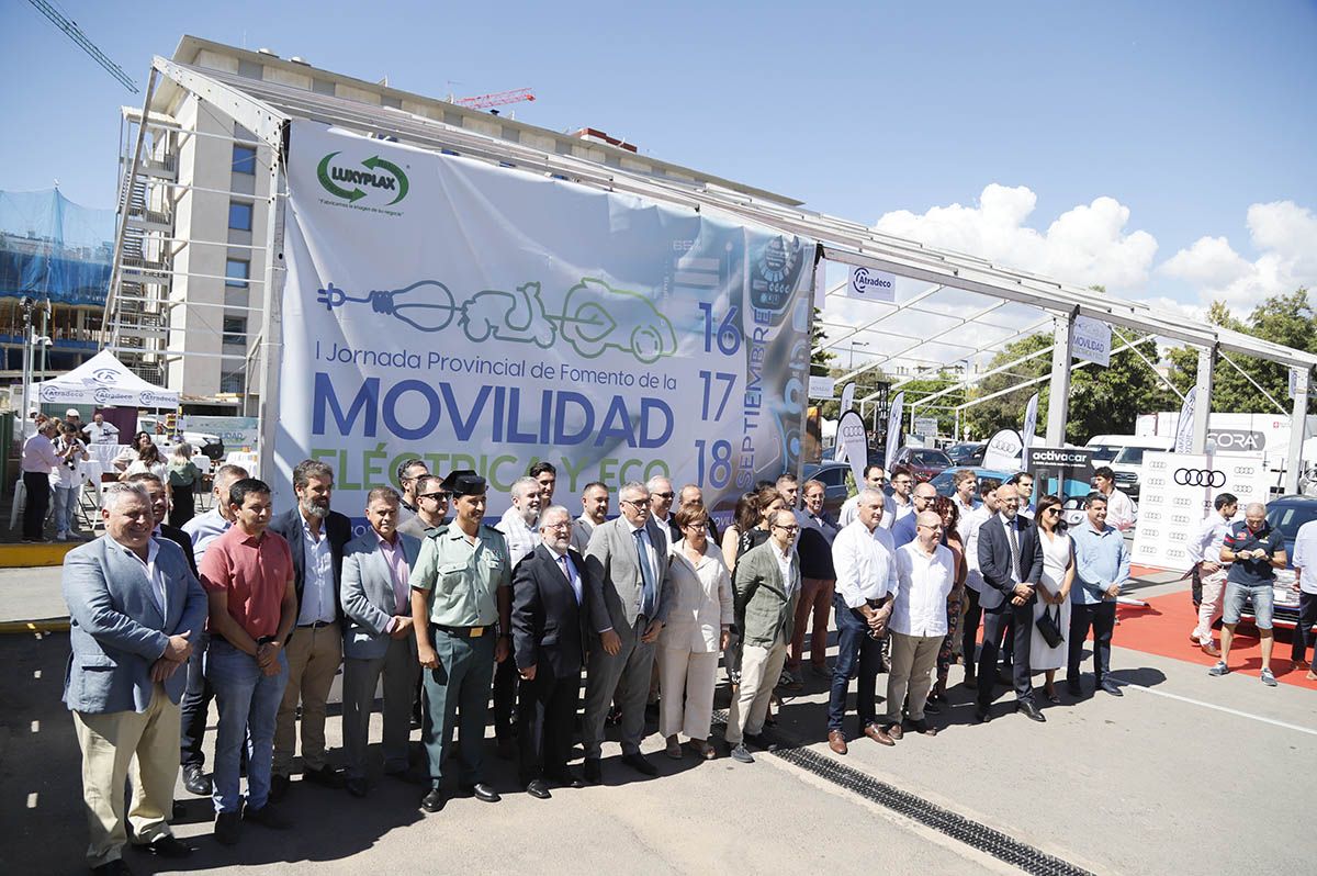 Exposición de los mejores vehículos eléctricos y eco en la Diputación de Córdoba