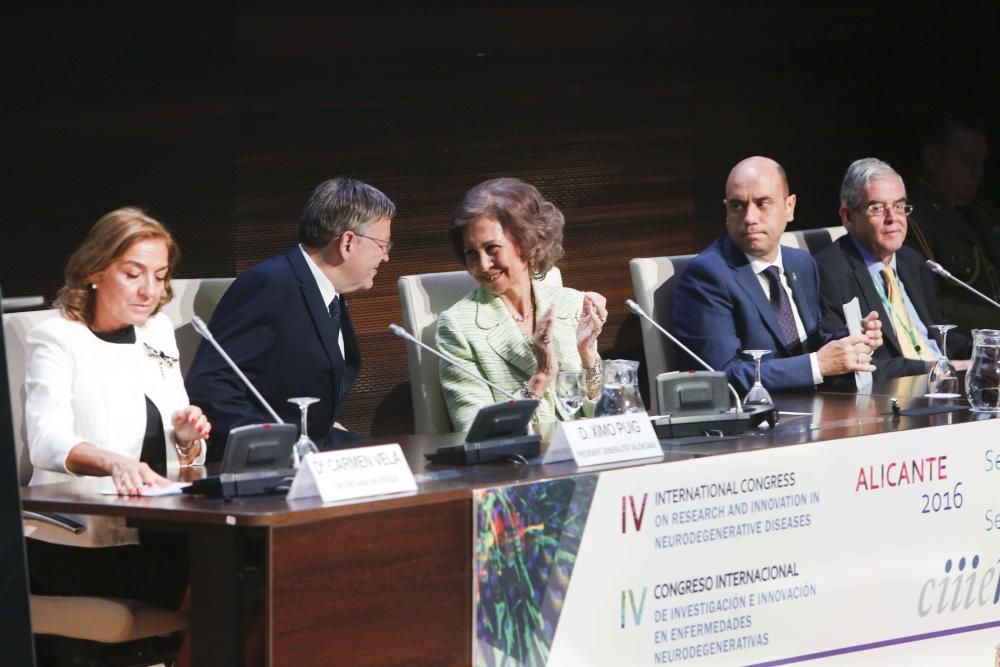 La reina Sofía preside el IV Congreso Internacional de Enfermedades Neurodegeneratiavas en Alicante