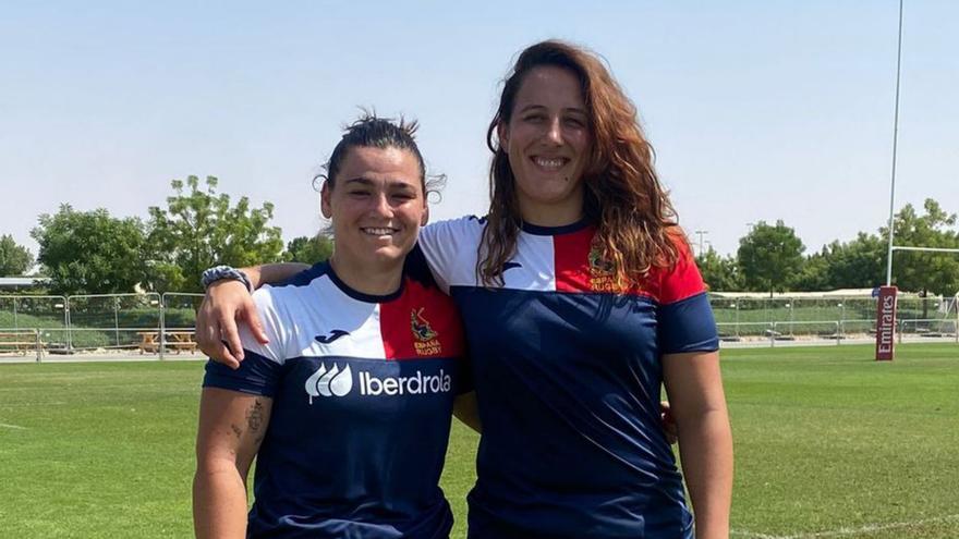 Icíar Pozo y Leyre Bianchi, en Dubai con la selección española.