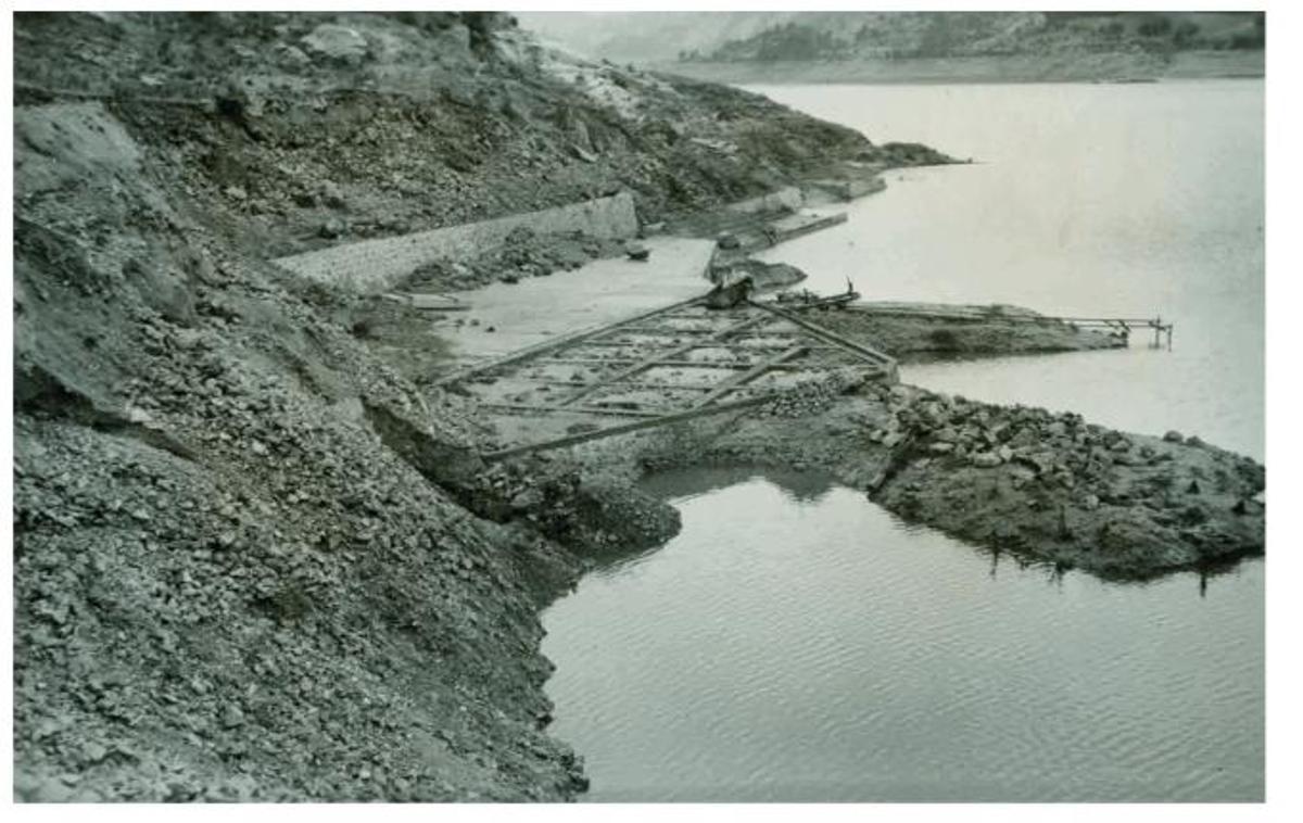 Imagen del archivo de la Confederación Hidrográfica del Júcar antes de la construcción de la presa.
