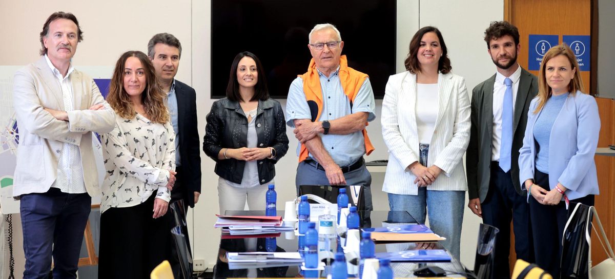 El alcalde de València, Joan Ribó, con la consellera Rebeca Torró tras la reunión del Consejo Rector del Consorcio.