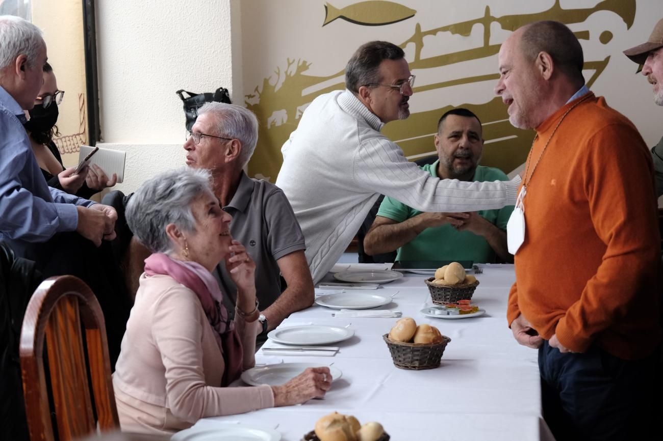 Reencuentro de alumnos del instituto Alonso Quesada