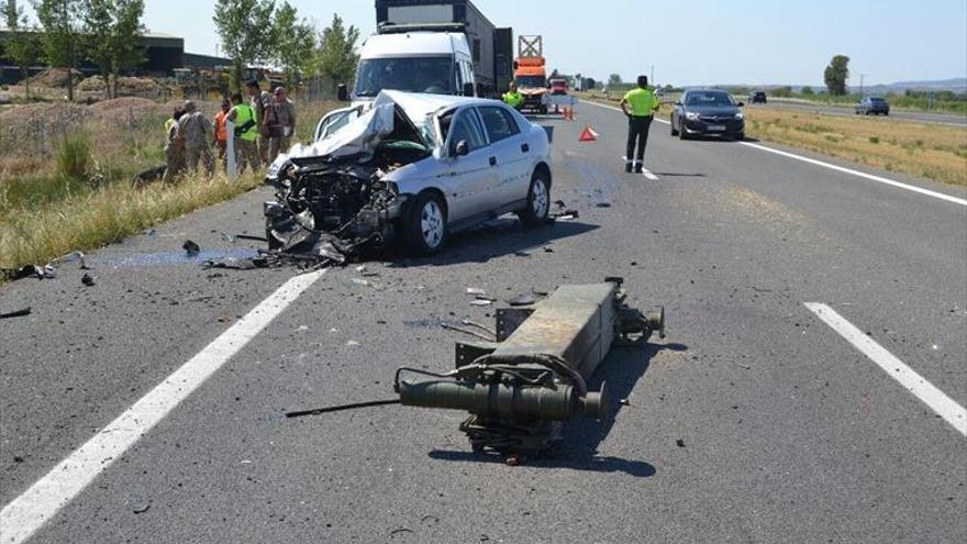 Tres heridos graves en dos choques en Rodanas y Torres de Berrellén