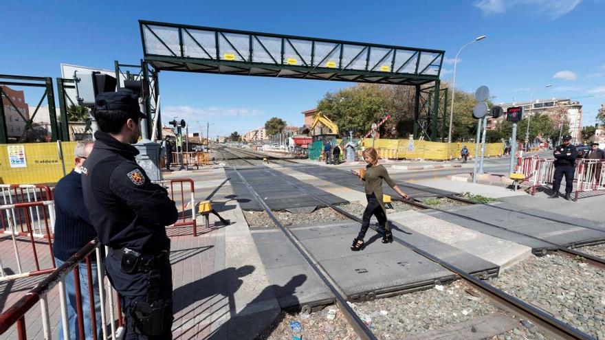 Pasarela que se ha montado en Santiago El Mayor