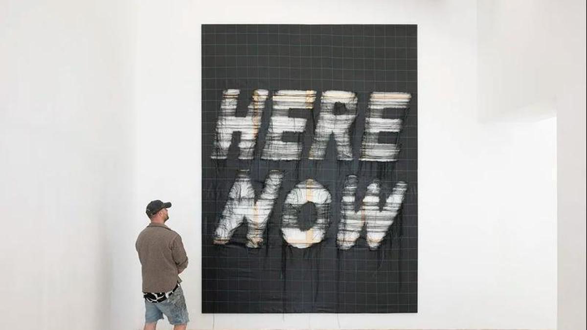 L'obra d'Andrew Birk 'Here, Now, Forever', 2024.