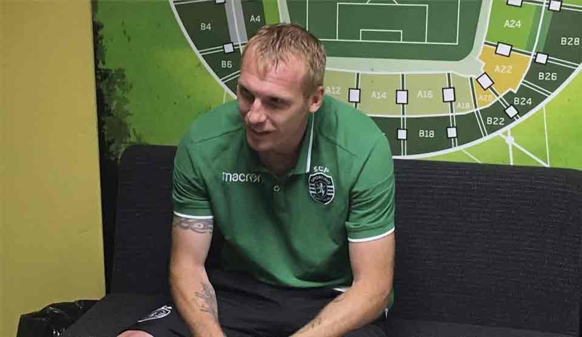 Jeremy Mathieu, actualmente en el Sporting de Portugal