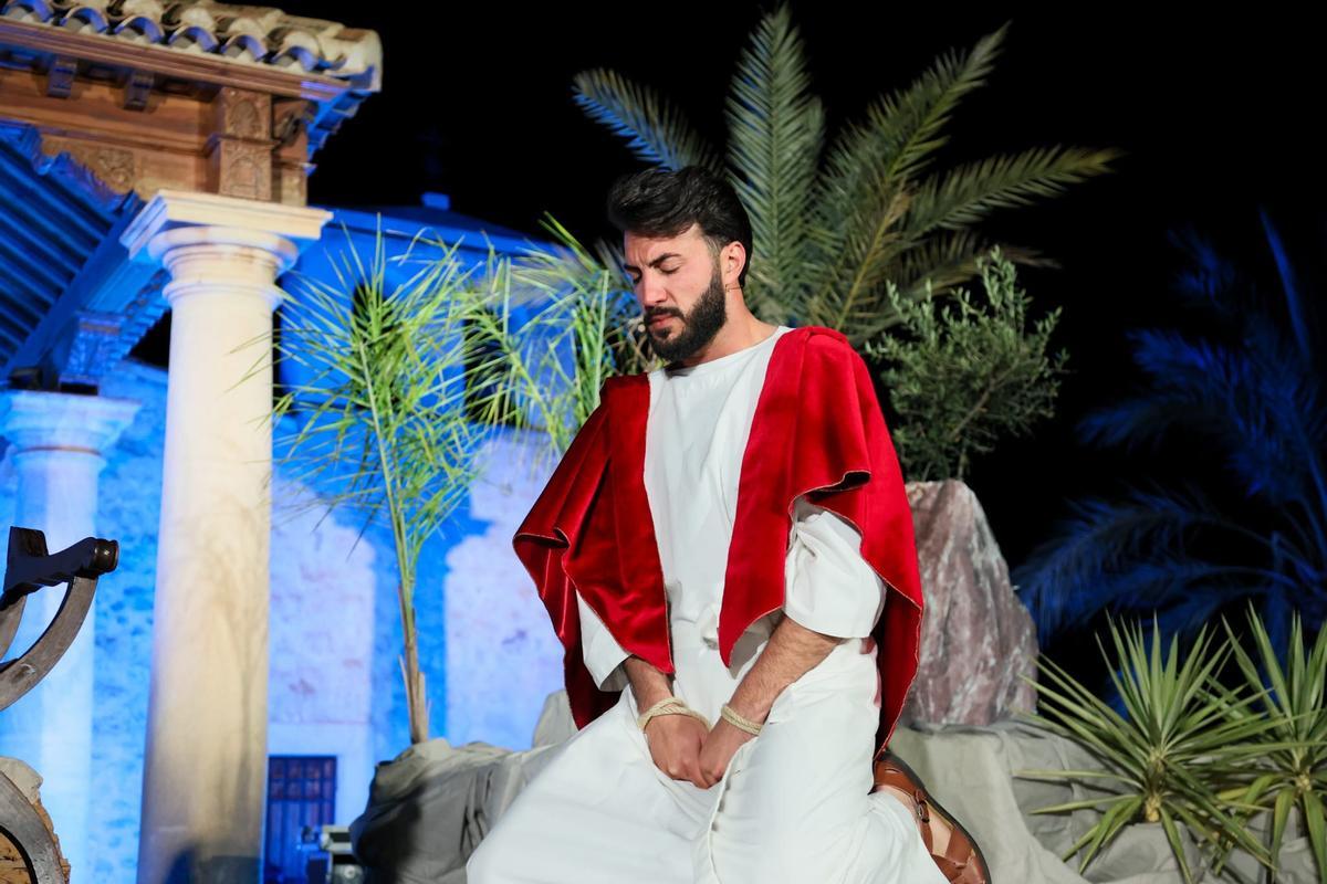 Así fue el Vía Crucis viviente del Paso Morado de Lorca