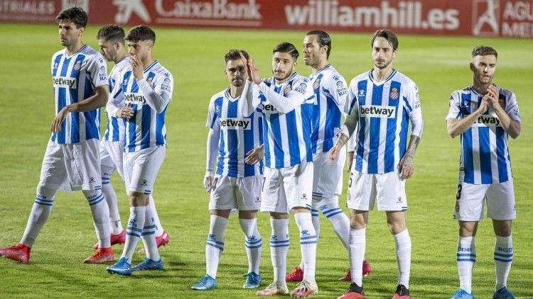 Los jugadores del Espanyol, tras su partido contra el Mirandés.