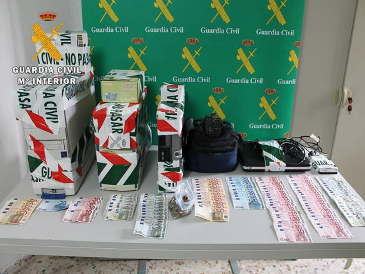 Material incautat en el cas del rector de l’eccehomo de Borja.