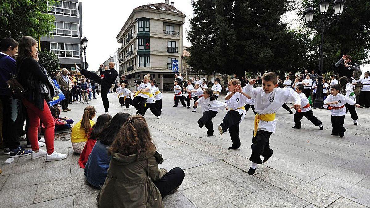 Una exhibición de kung fu, el año pasado, dentro del programa de las fiestas.