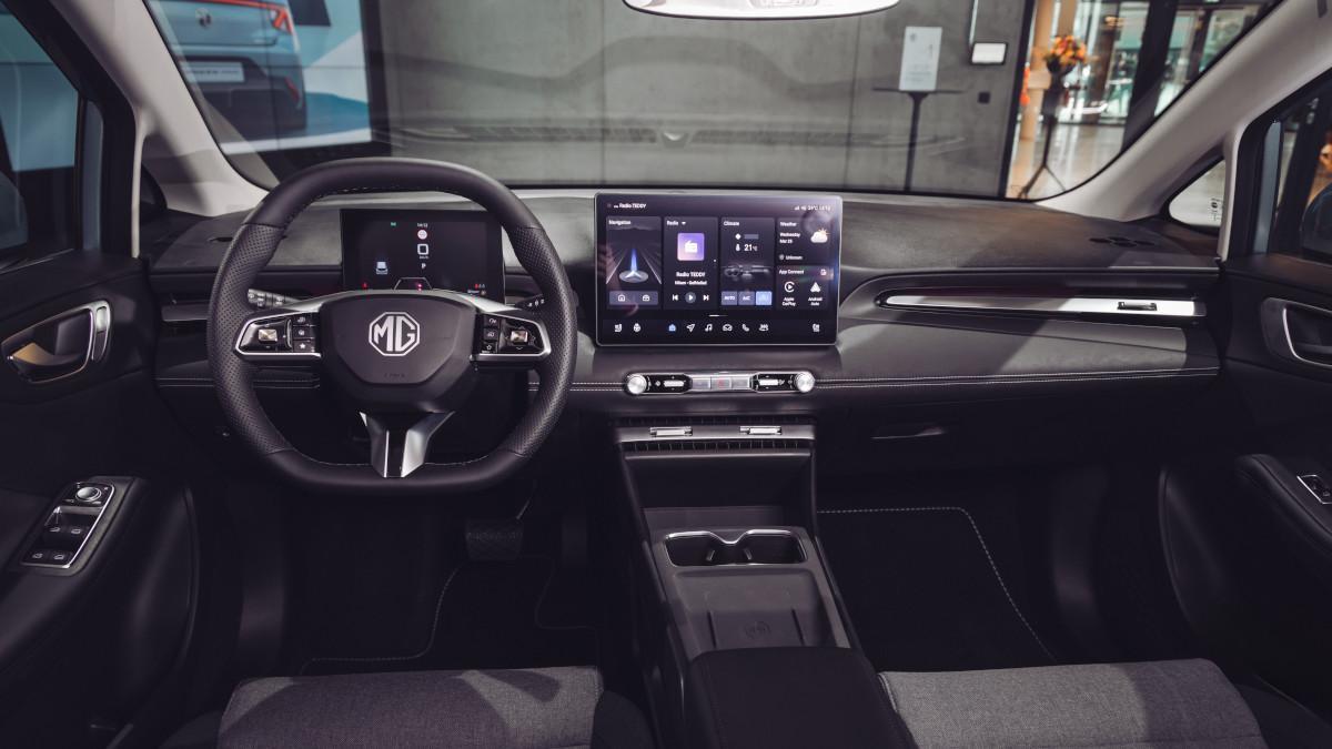 Interior del MG4 urban