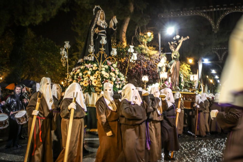 Procesión del Silencio de Alcoy pasada por agua.