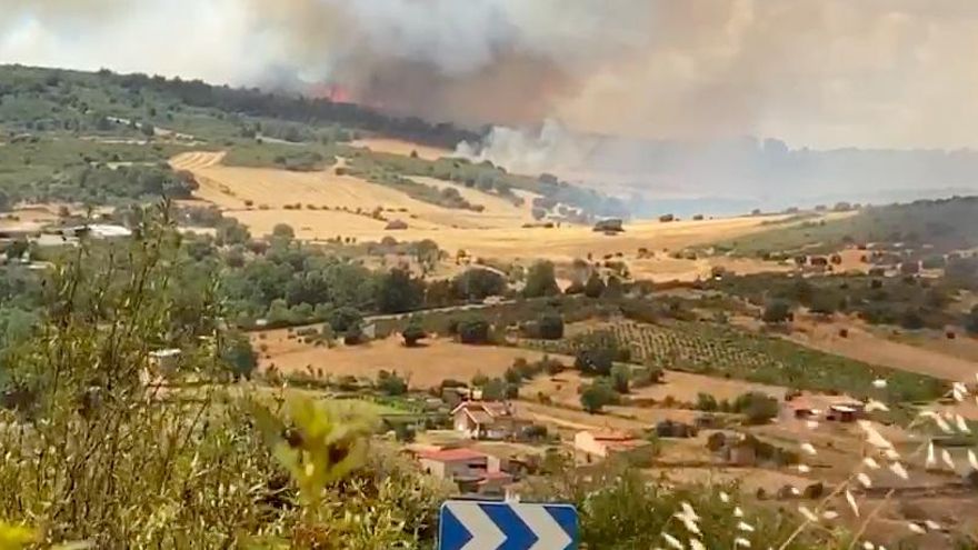 VÍDEO | Así comenzó el fuego declarado en Lober de Aliste, Zamora