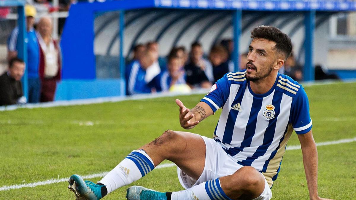 Alberto Quiles, durante un partido con el Recreativo. |  // RECREATIVO DE HUELVA