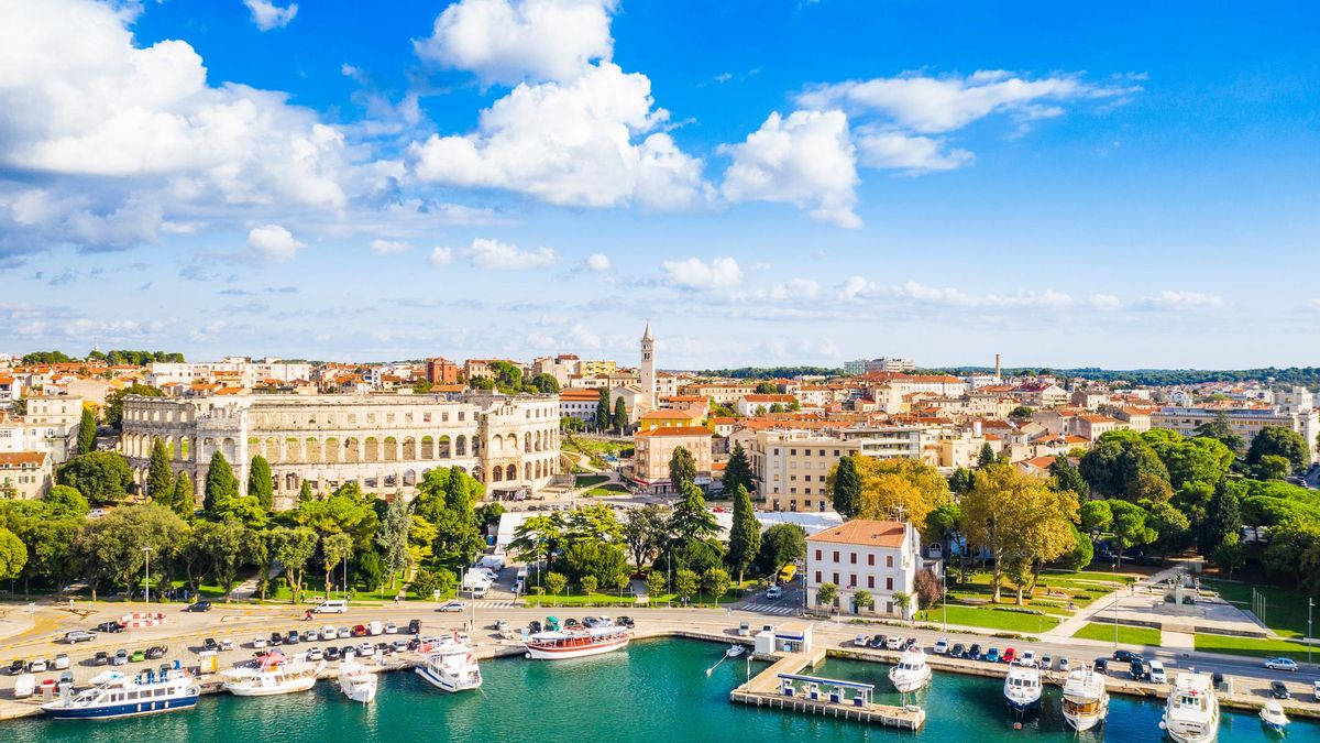 La joya romana junto al Adriático con un impresionante anfiteatro que aún escapa al turismo de masas