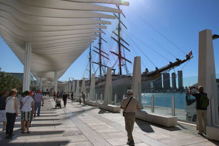 Allure of the Seas, en el puerto de Málaga