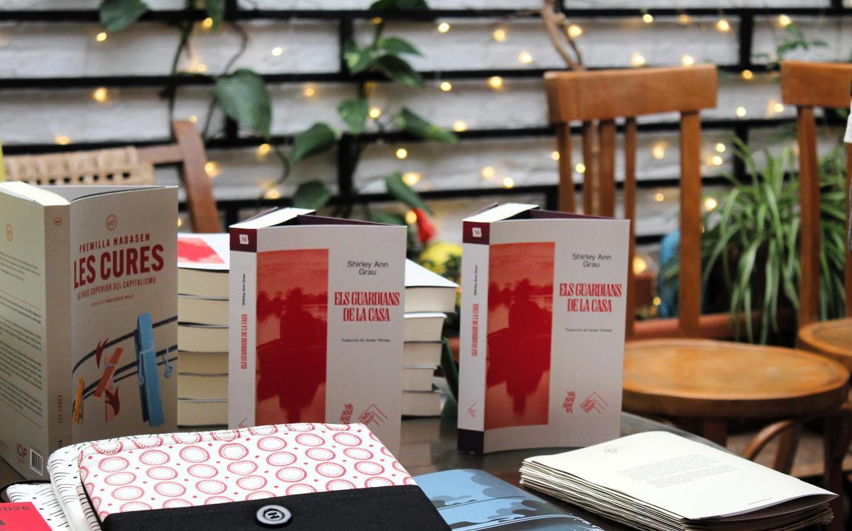 Alguns dels títols que editen Tigre de Paper i L'Agulla Daurada