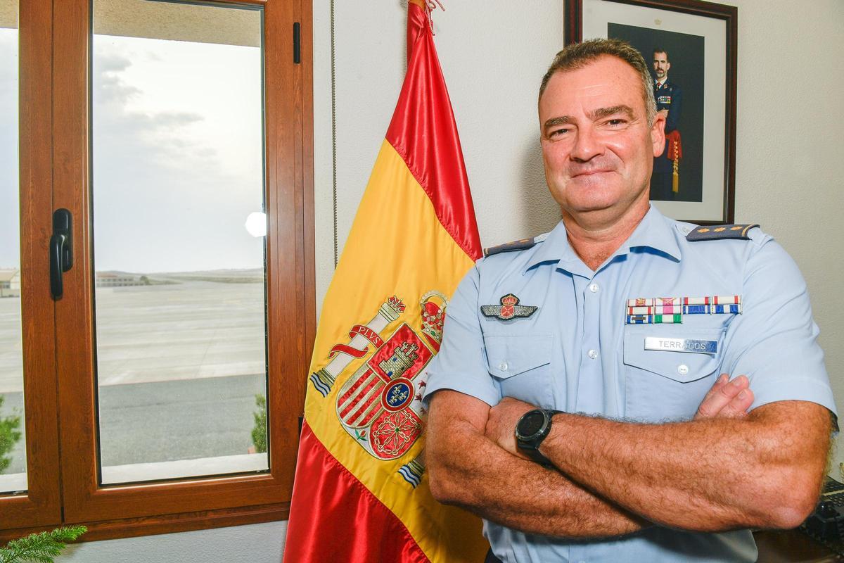 Coronel jefe de la Base Aérea de Gando y Ala 46, Juan José Terrado Valderas