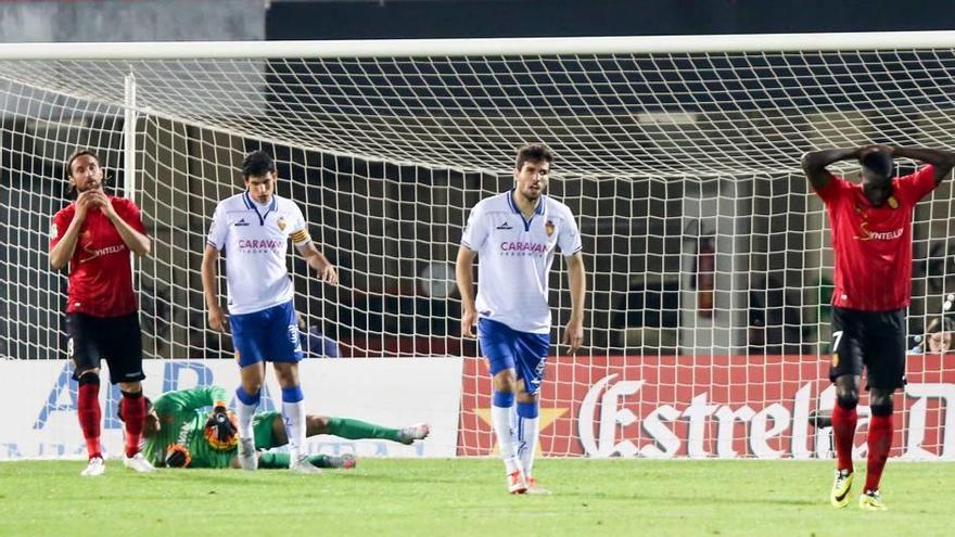 Campabadal y Pereira lamentan un gol encajado la pasada temporada.