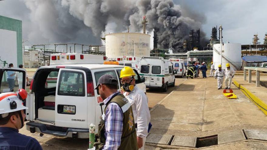 Tres muertos en la explosión de una refinería en México