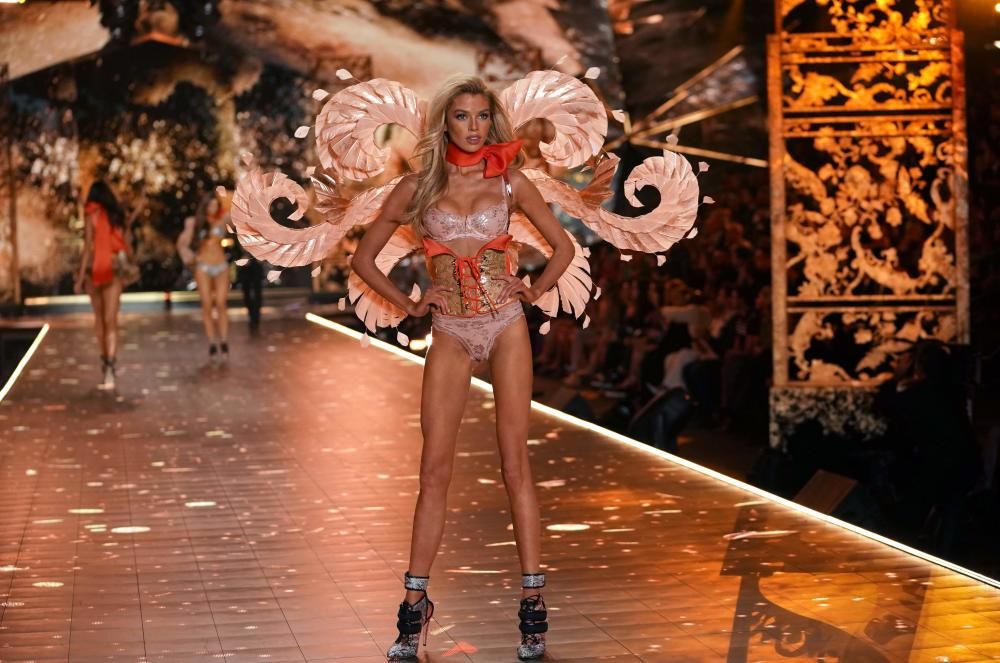 Los ángeles de Victoria''s Secret graban su desfile